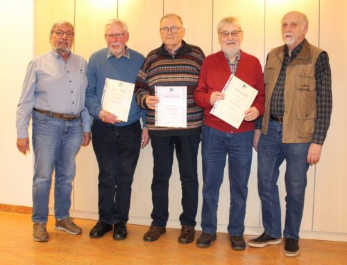 Briefmarkenfreunde Leer ehren langjährige Mitglieder